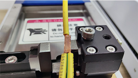 Ultrasonic Wire Splicing Machine